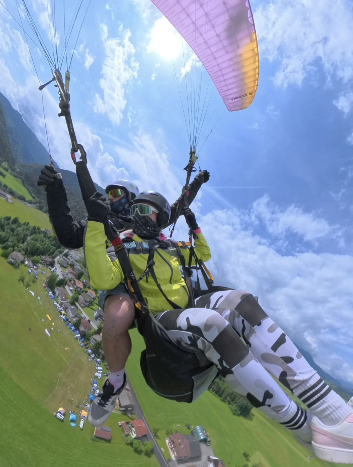 Berggipfel mit Wolken